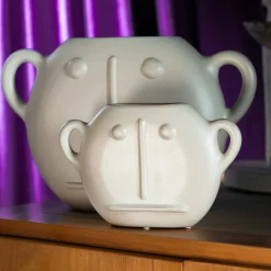 Vaso Lino piccolo in ceramica bianca opaca di Monica Castiglioni