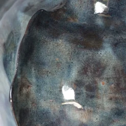 Vaso Meltemi in ceramica smaltata blu con sfumature ocra e grigie