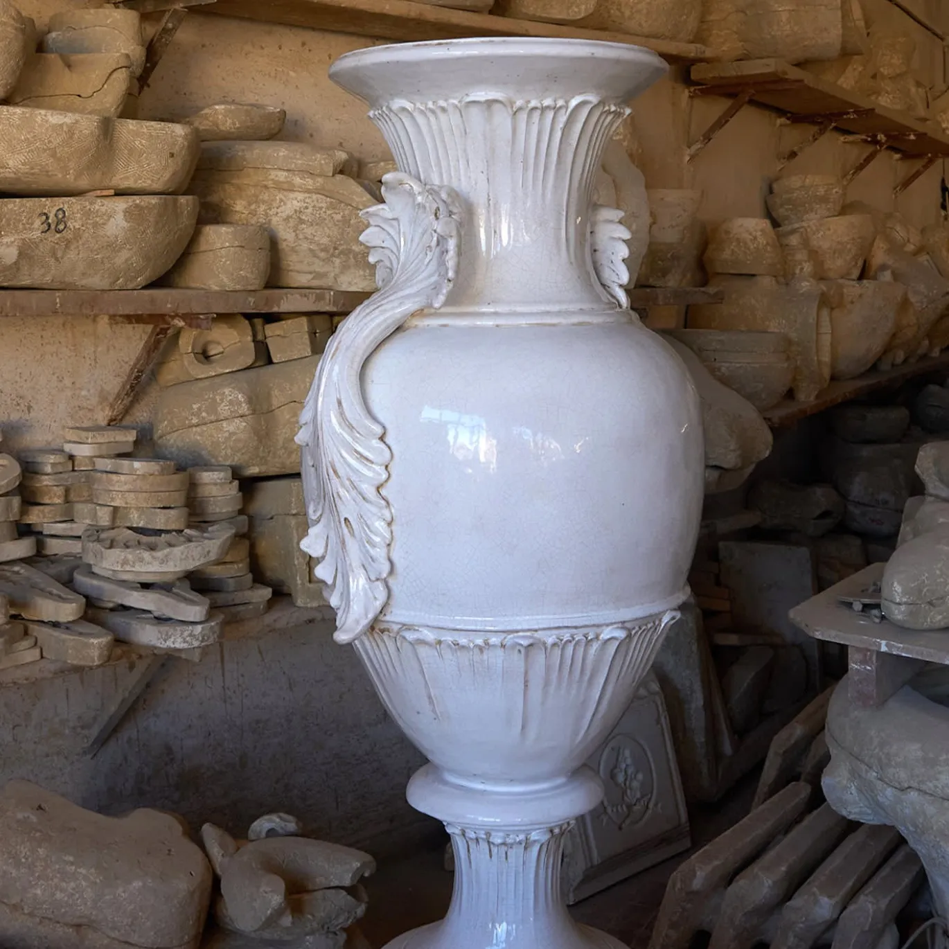 Vaso Neptune in Ceramica Bianca