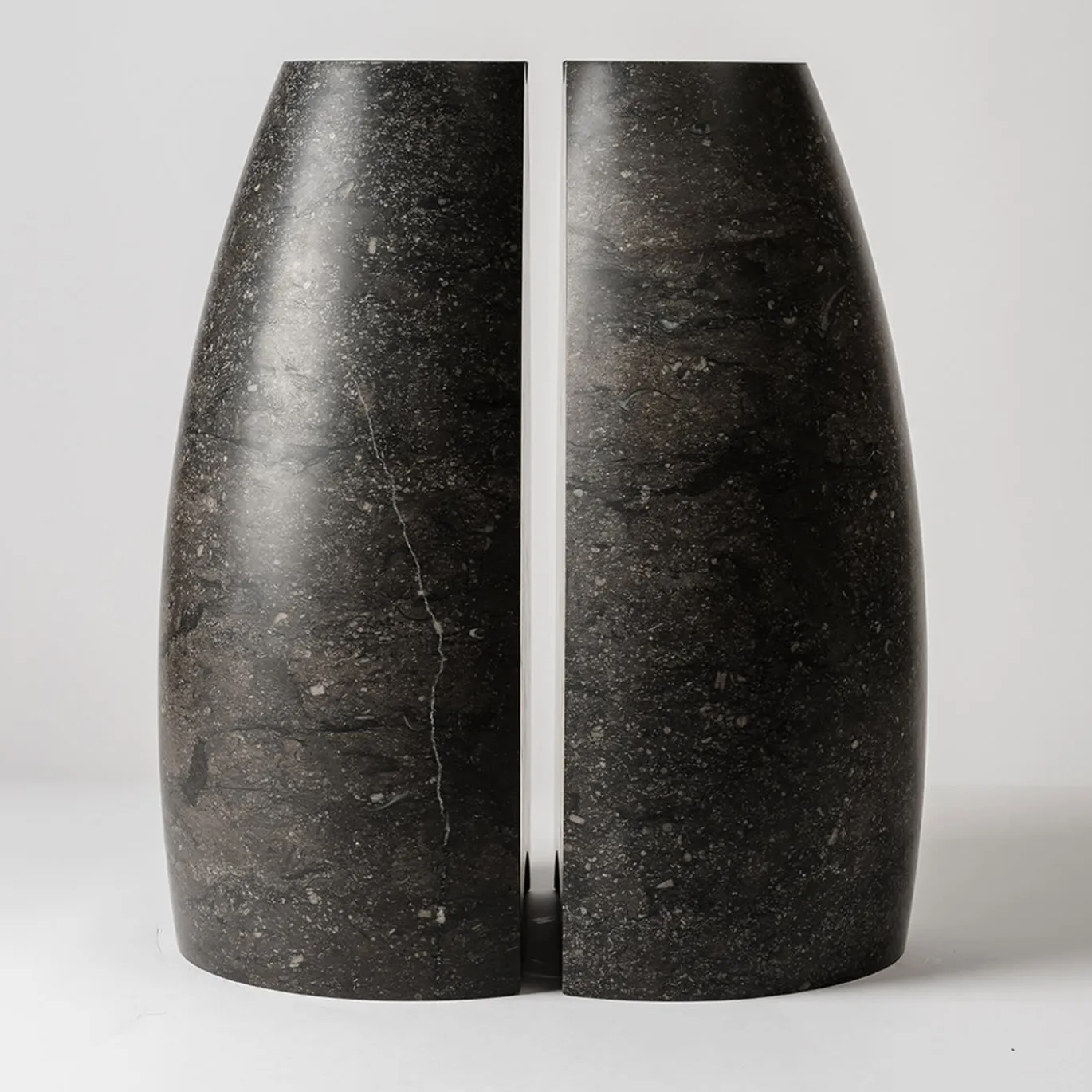 Vaso nero passato e presente