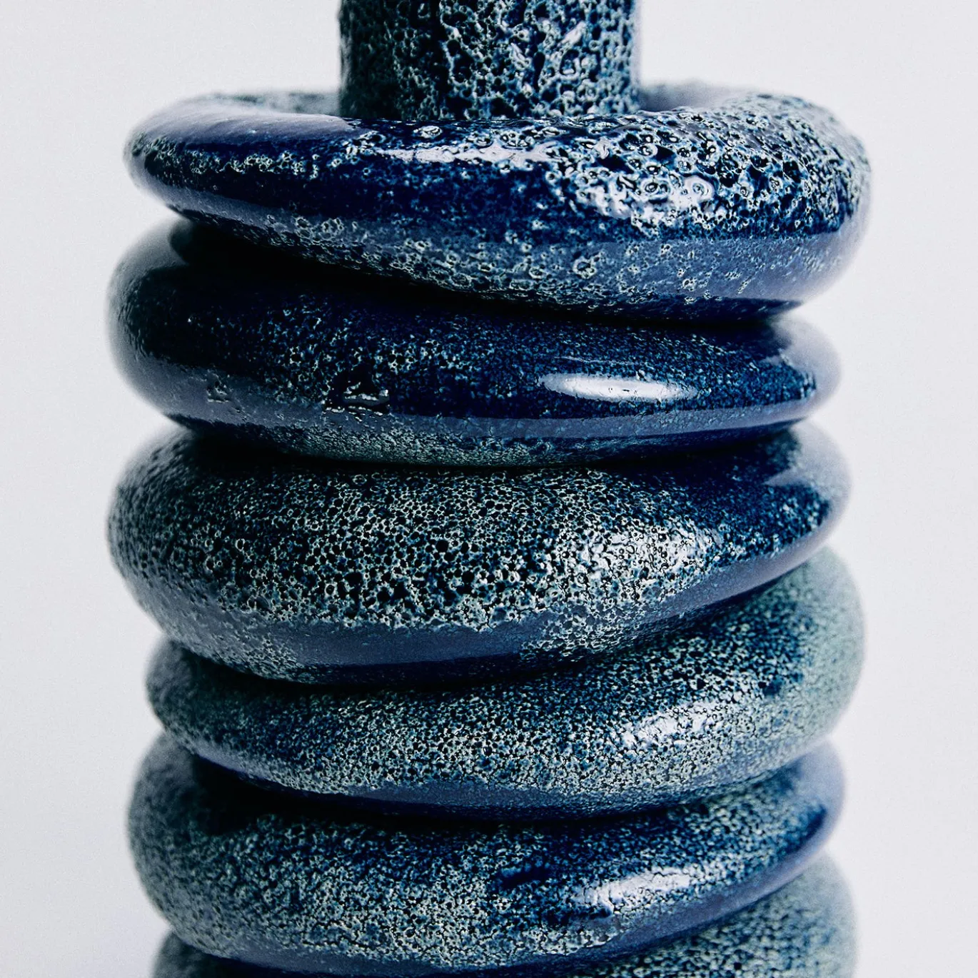 Vaso Nettuno grande in ceramica smaltata blu notte