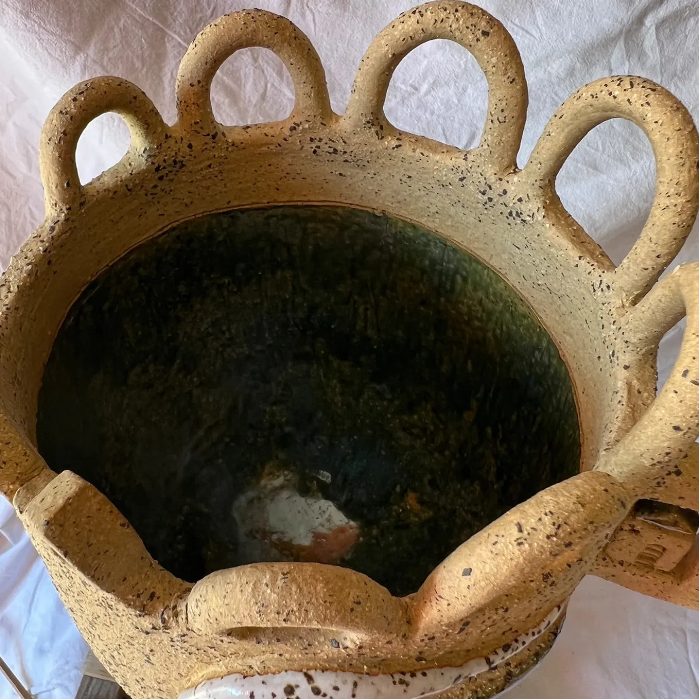 Vaso Origine Sovrana in Ceramica della Collezione Emozionale