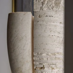 Vaso Past & Present in marmo