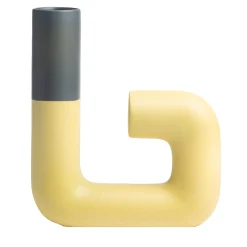 Vaso Pidou a forma di B color ocra e grigio