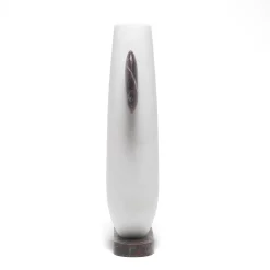 Vaso Pietro White Michelangelo/Red Levanto di Matteo Cibic