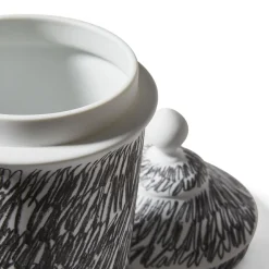Vaso Post Scriptum in bianco e nero con coperchio di Formafantasma