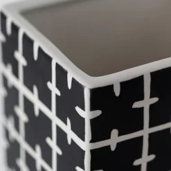 Vaso rettangolare bianco e nero