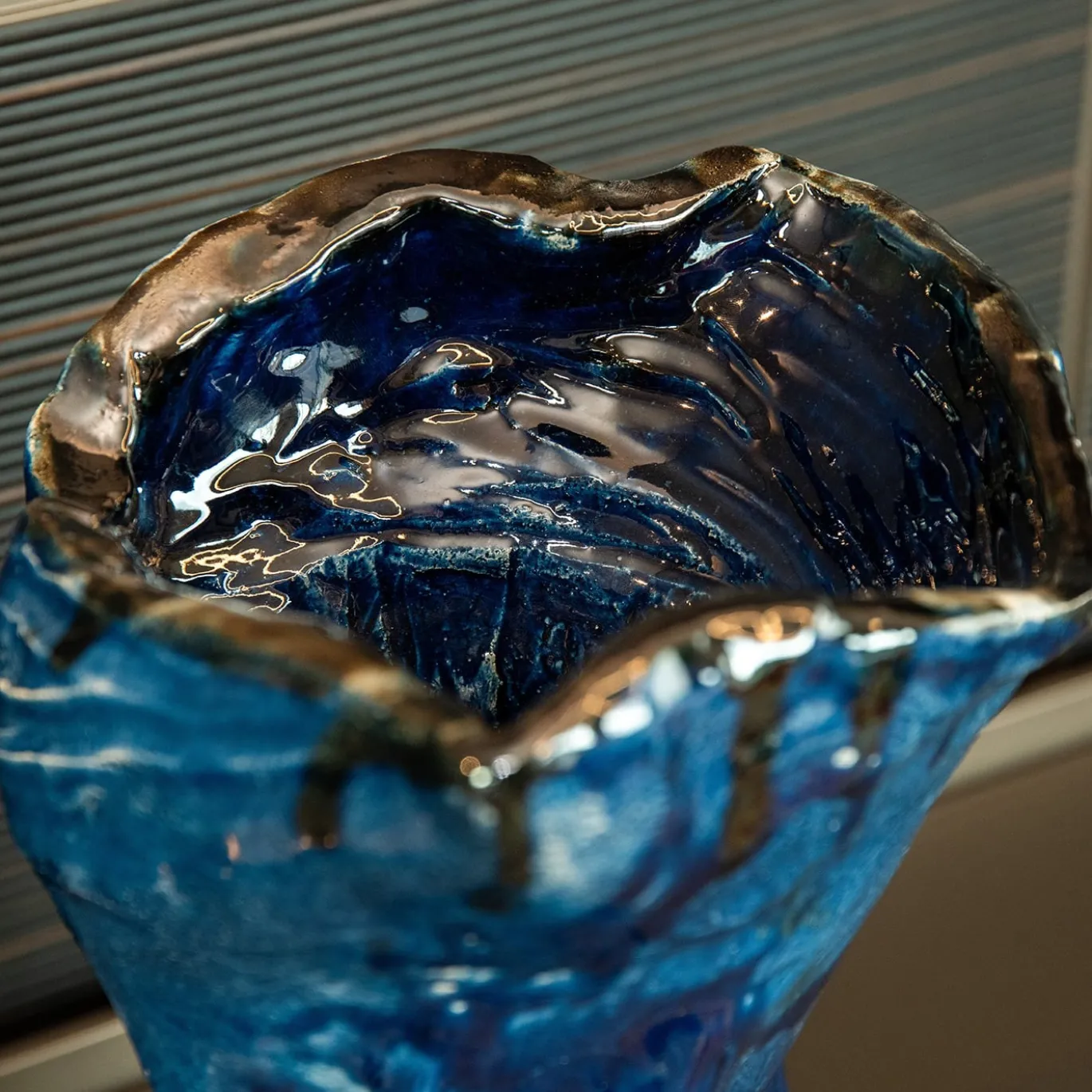 Vaso Riflessi In Ceramica Blu
