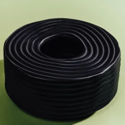Vaso rotondo basso di Max Lamb