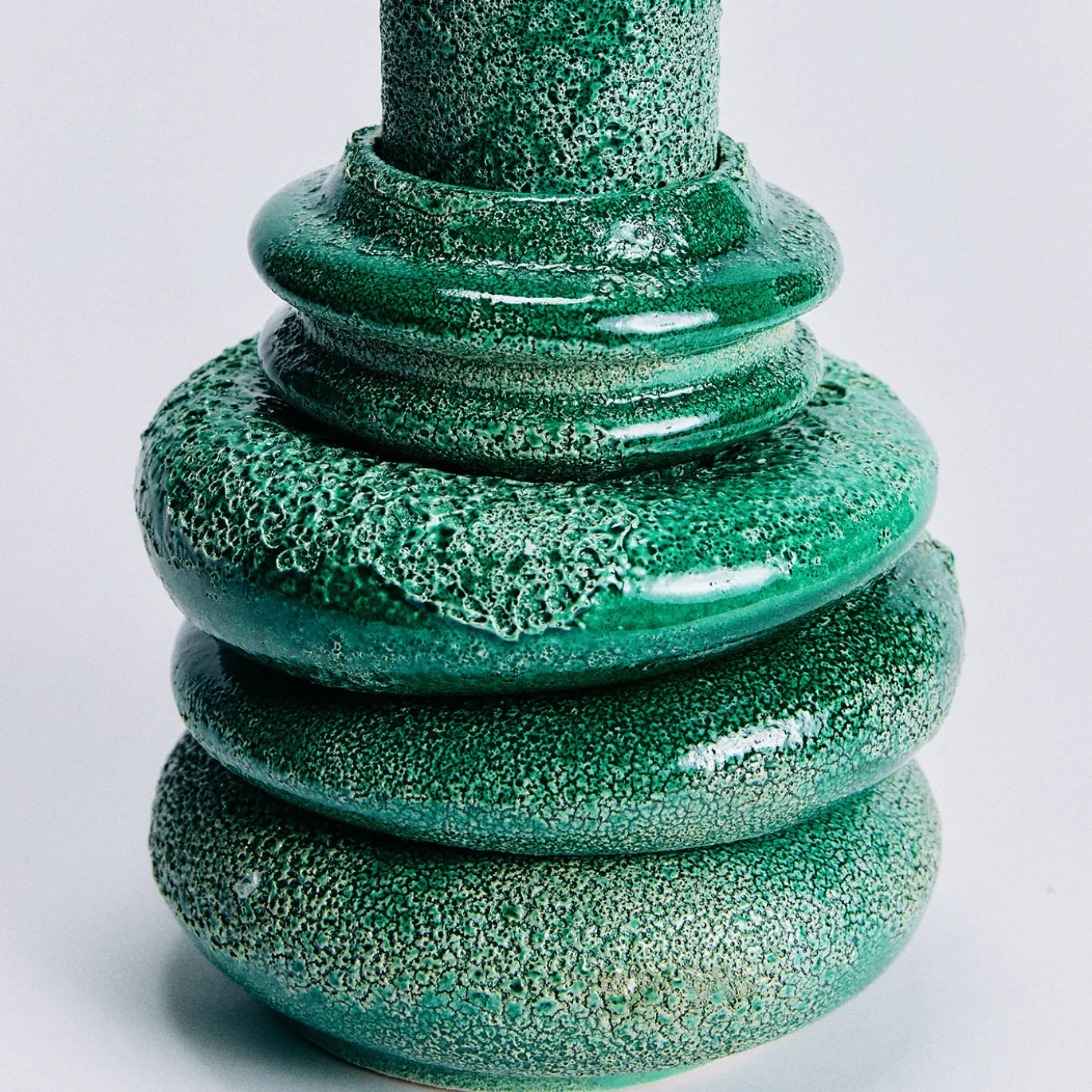 Vaso Saturno grande in ceramica smaltata verde smeraldo