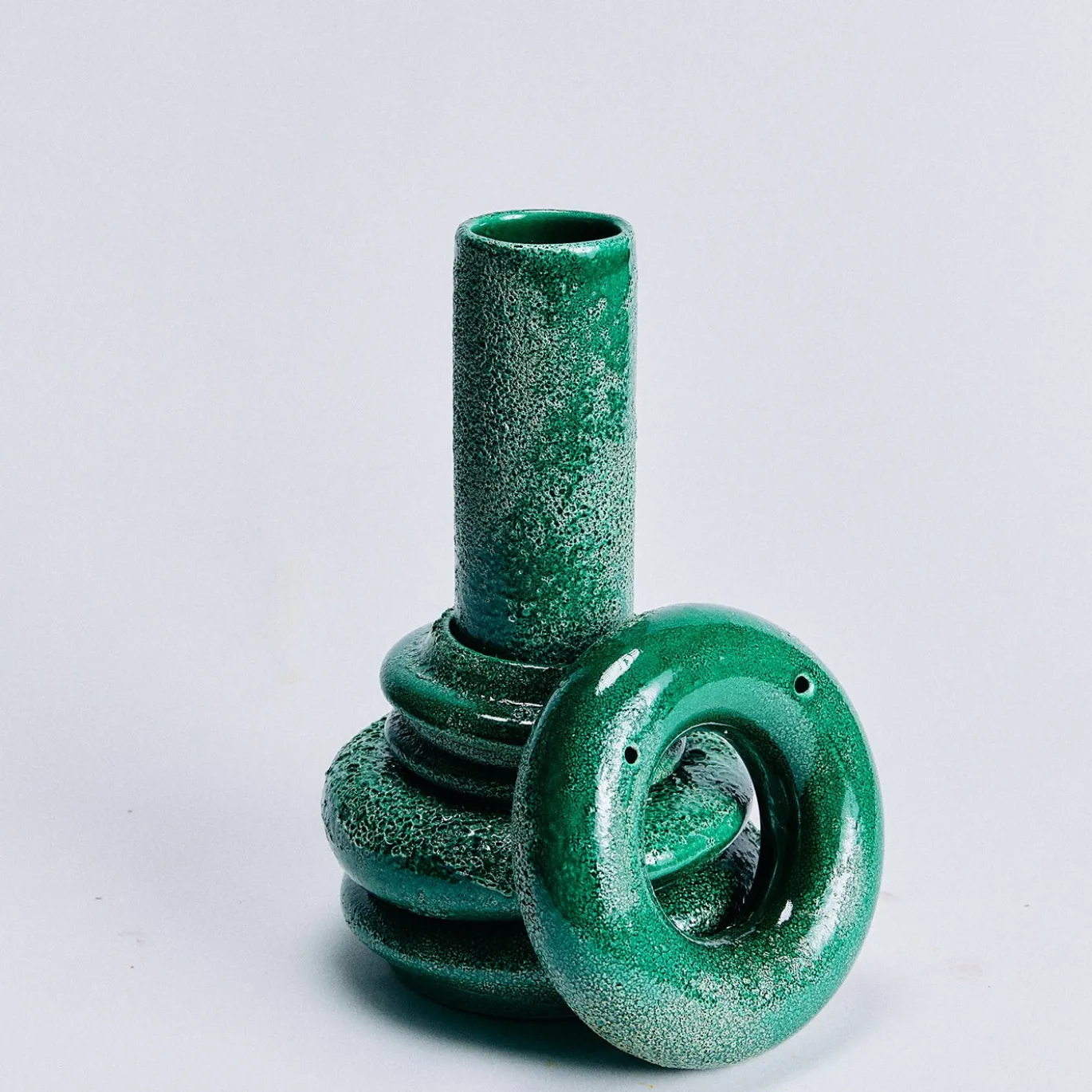 Vaso Saturno grande in ceramica smaltata verde smeraldo
