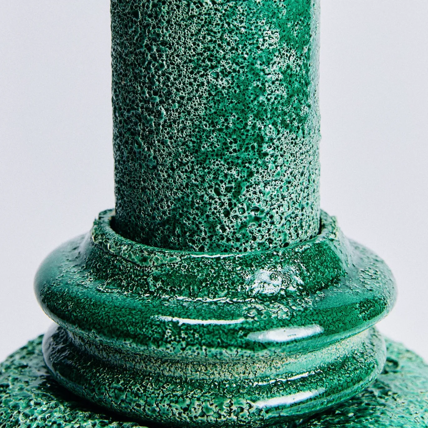 Vaso Saturno grande in ceramica smaltata verde smeraldo