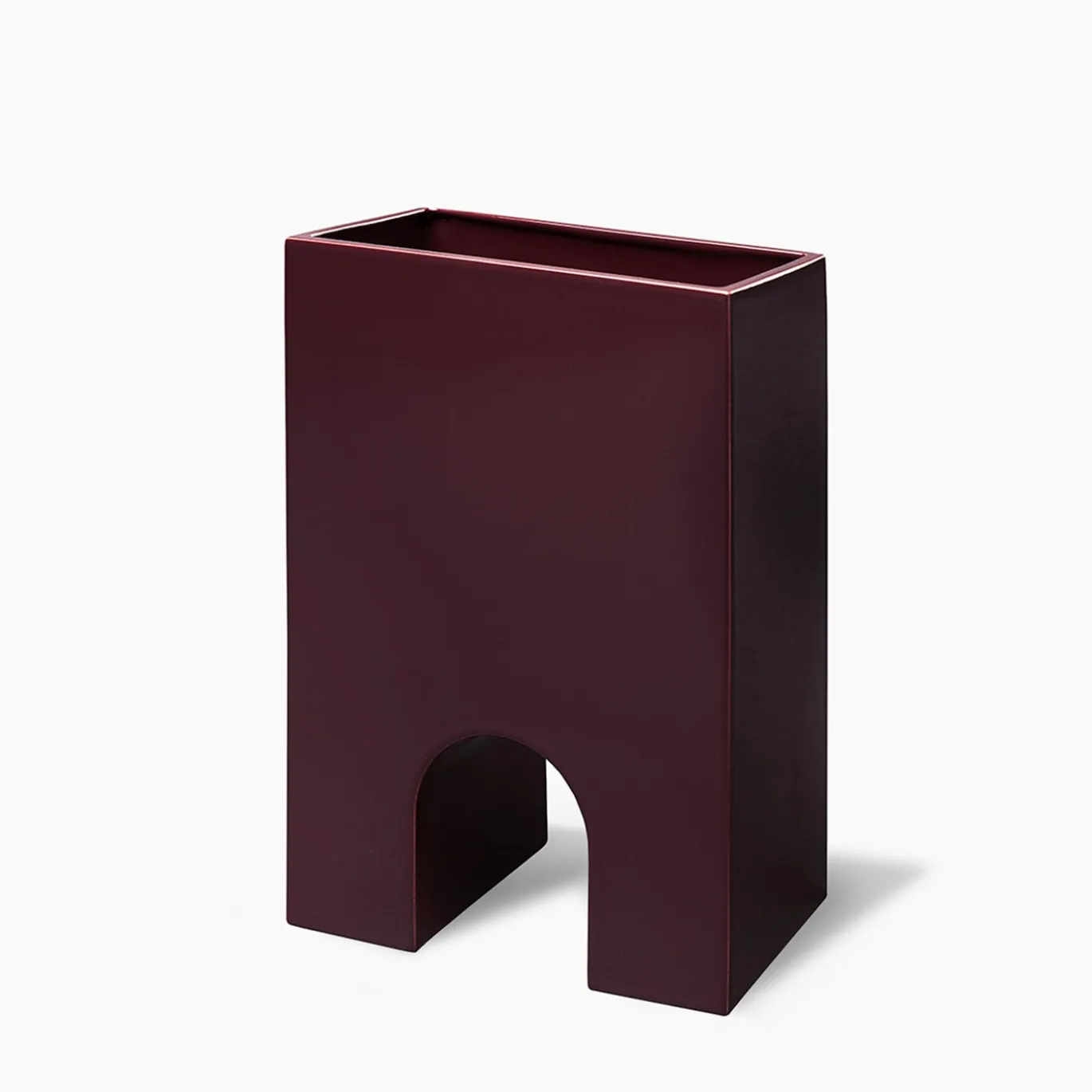 Vaso scultoreo in ceramica Onda N.6 color melanzana by Muller Van Severen
