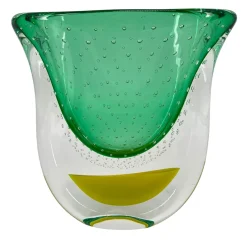 Vaso scultoreo in vetro di Murano verde e giallo Gran Sommerso