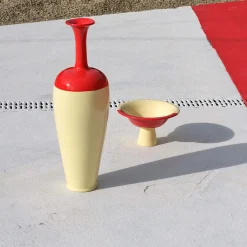 Vaso Simbiosi Meccanica in ceramica rossa e giallo zabaione
