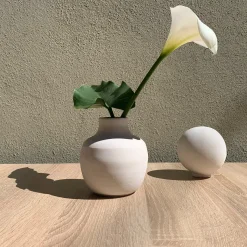 Vaso S.4 in ceramica bianca opaca