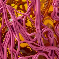 Vaso Spaghetti Special Medio in resina ambra e malva di Gaetano Pesce