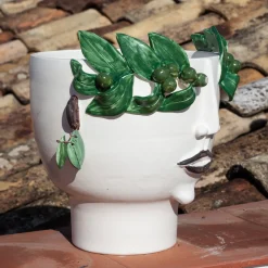 Vaso Testa Oliva la Venditrice d'Olio in Ceramica Beige