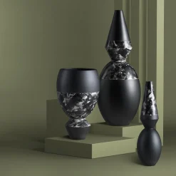 Vaso Vicanino in ceramica nera di Jean-Christophe Clair