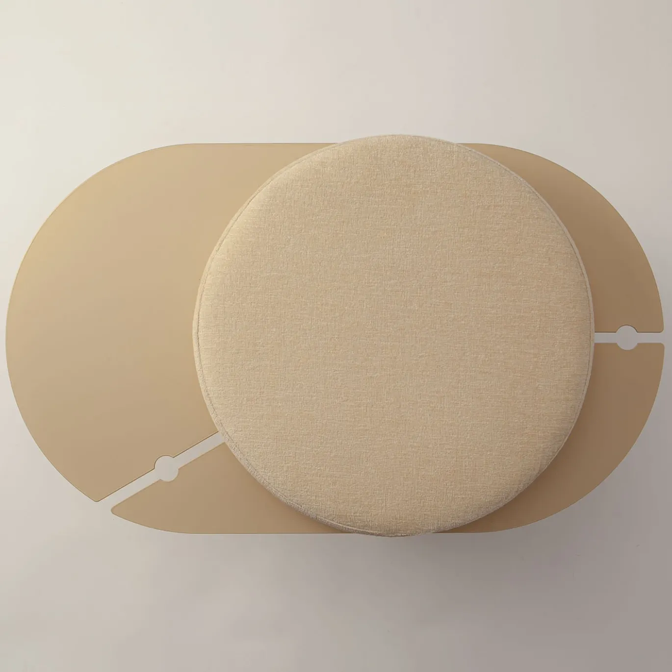 Versatile pouf dorato e argentato